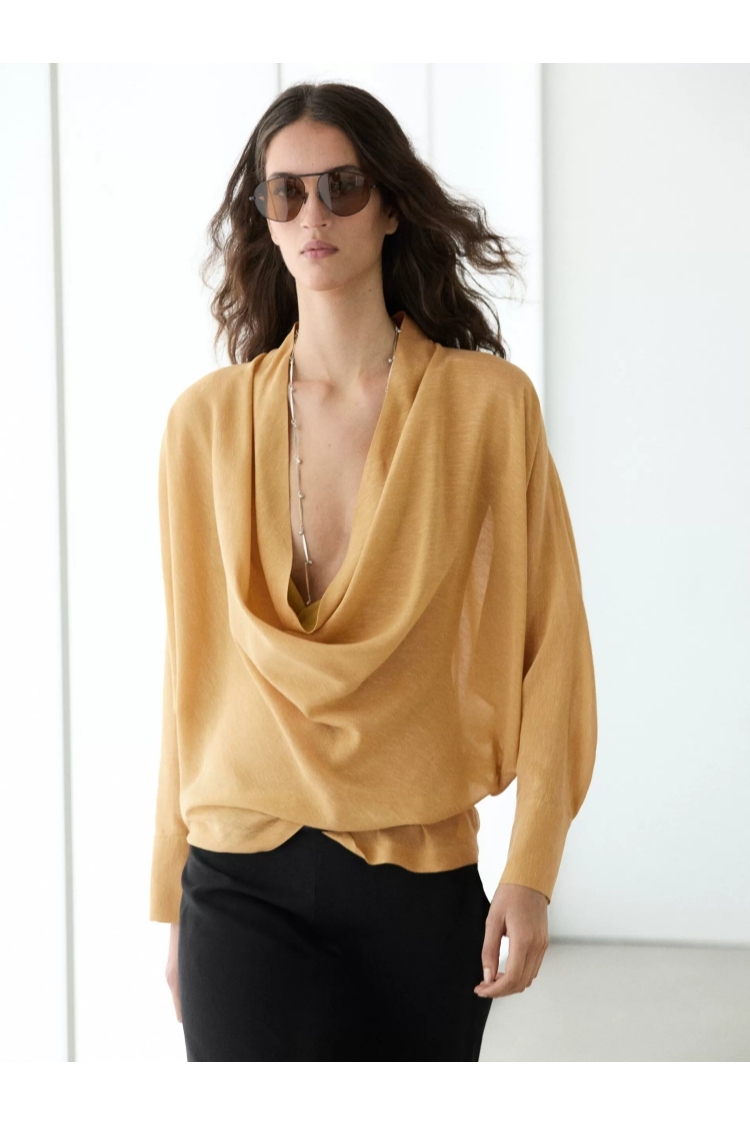 Damesblouse met gedrapeerde linnen gedrapeerde col en lange mouwen